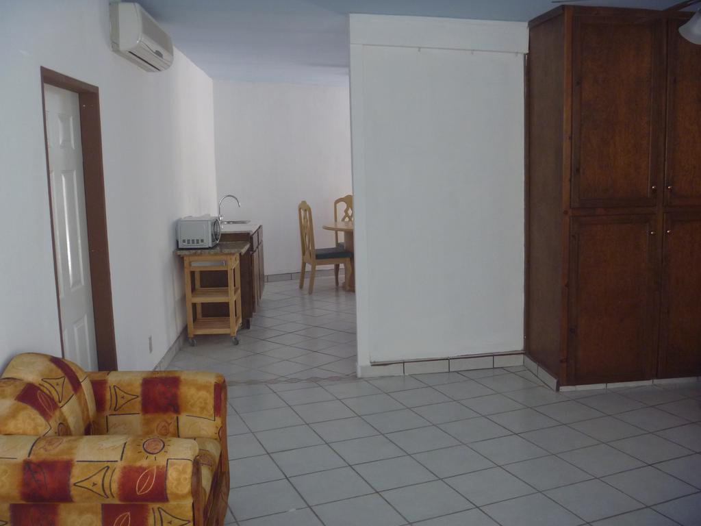 Whale Hill Aparthotel Puerto Penasco Bilik gambar