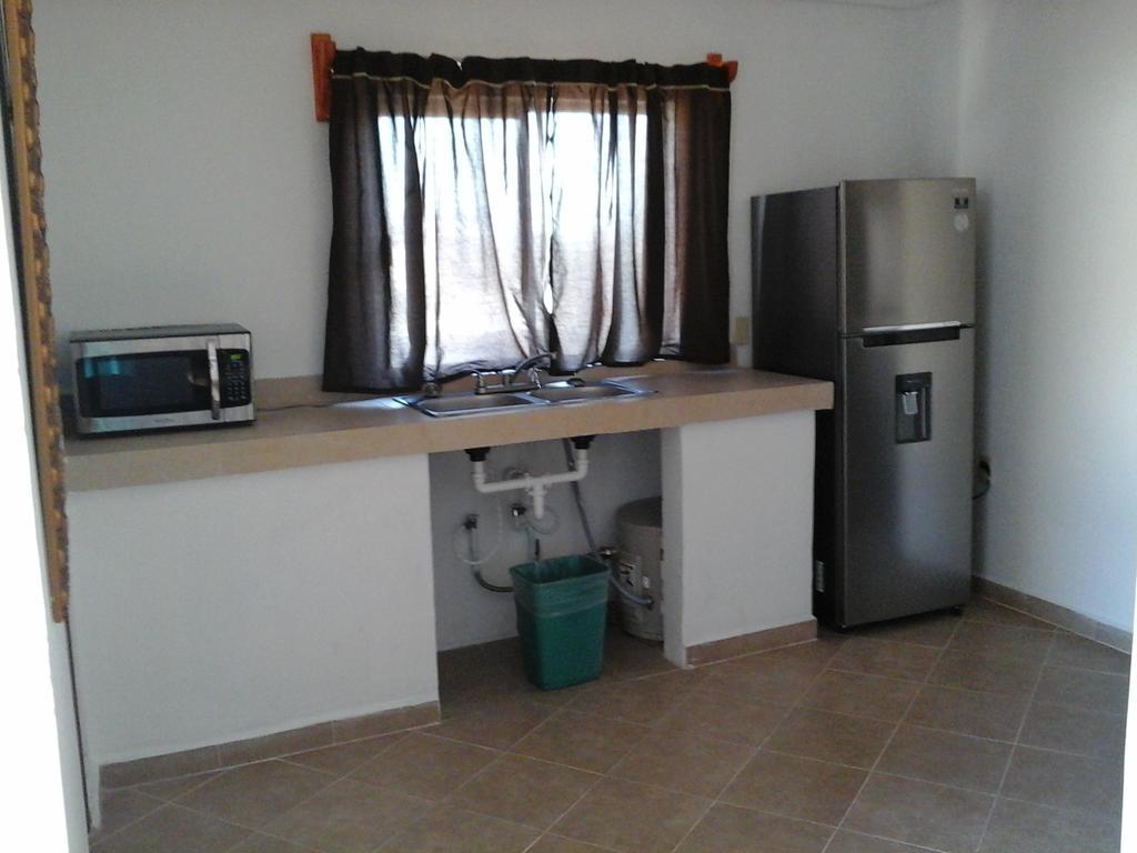 Whale Hill Aparthotel Puerto Penasco Bilik gambar