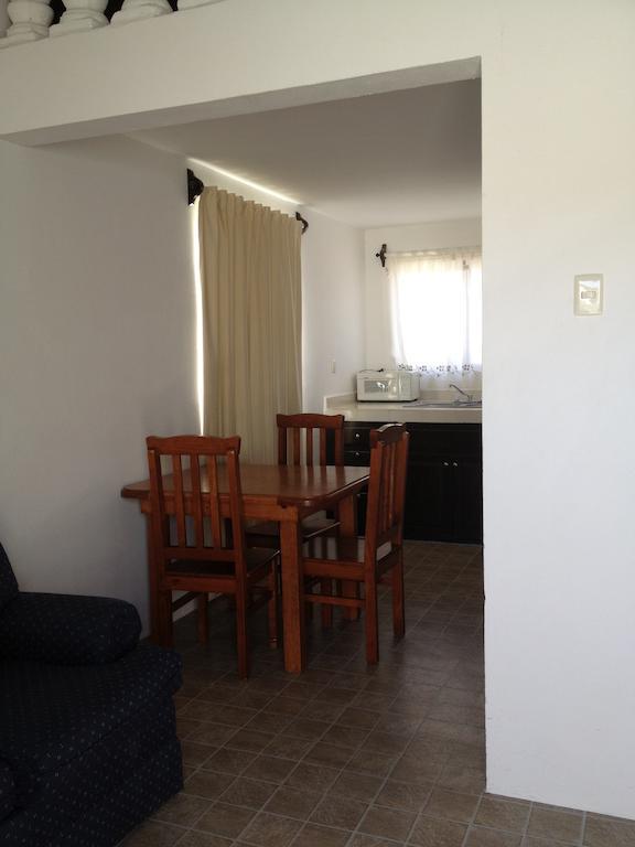 Whale Hill Aparthotel Puerto Penasco Bilik gambar