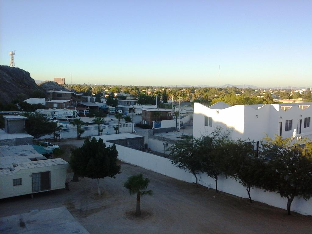 Whale Hill Aparthotel Puerto Penasco Bilik gambar